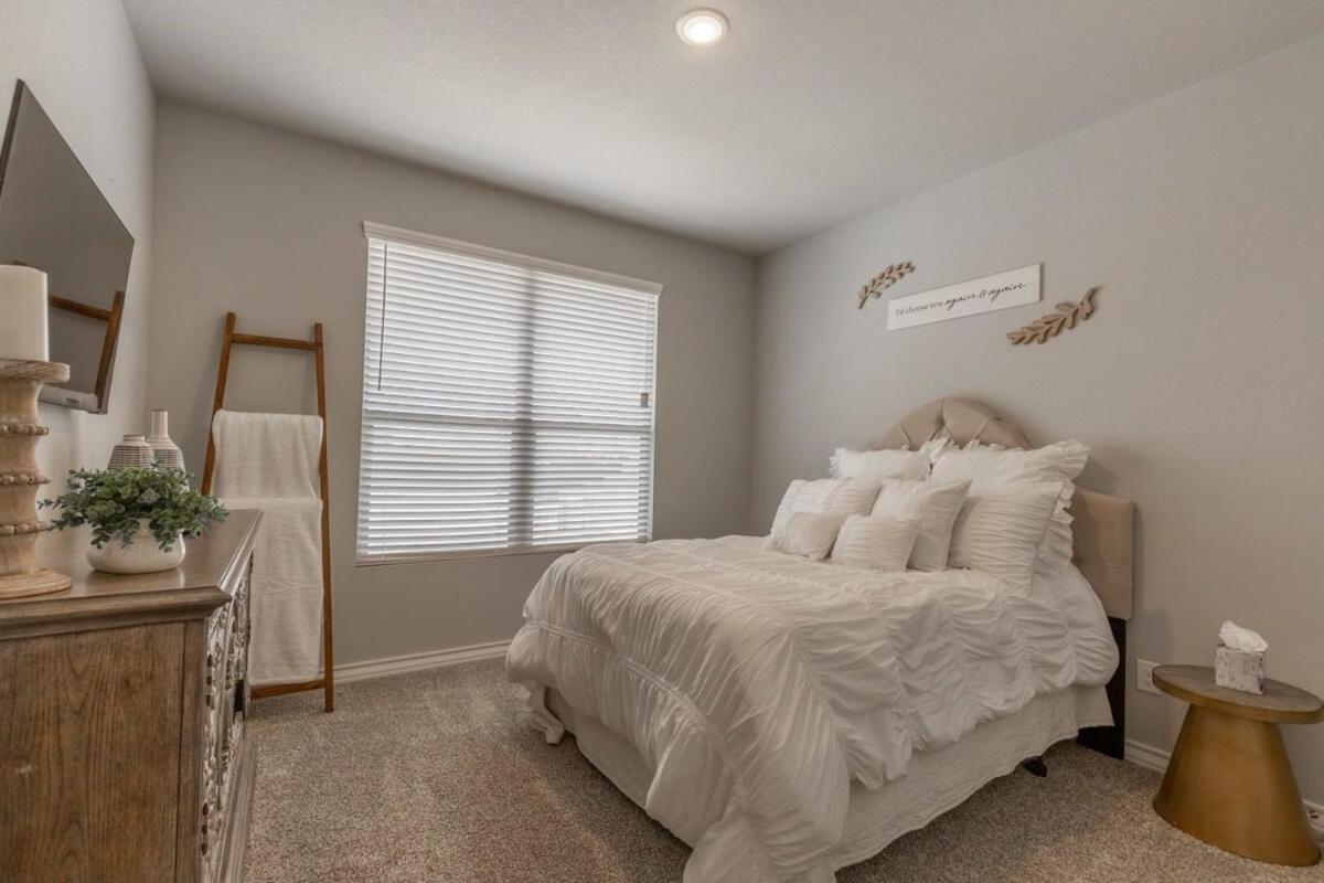 Entire House~ Spacious~ Prime Location~ Backyard Lubbock Bagian luar foto